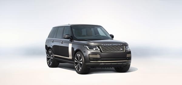 02 Land Rover viert 50 jarig jubileum van Range Rover