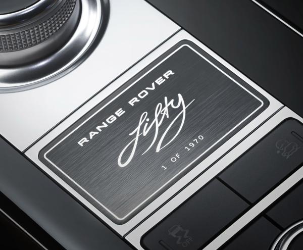 15 Land Rover viert 50 jarig jubileum van Range Rover