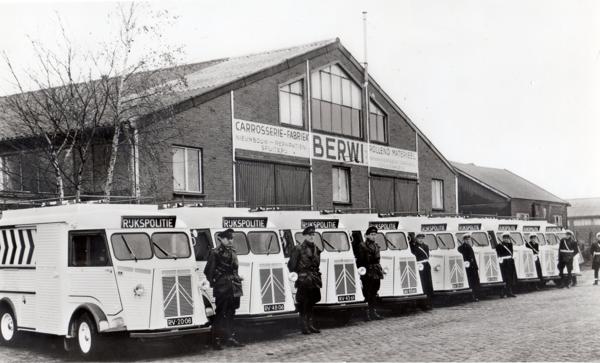 Citroen groningen HY Berwi poliite NL ca 1959