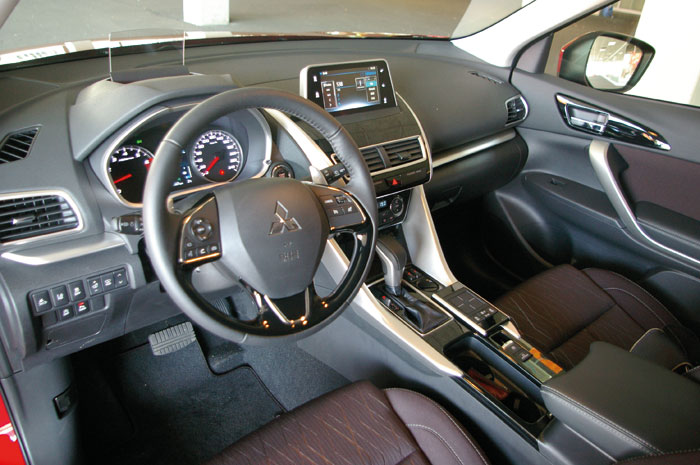 Eclipse Cross interieur 03