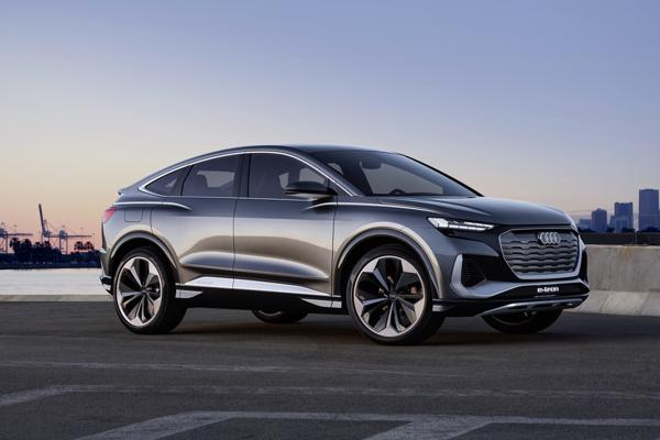 audiq4sportbacke tronconcept2