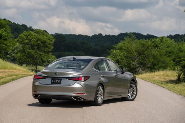 02 LEXUS ES 300H SONIC TITANIUM