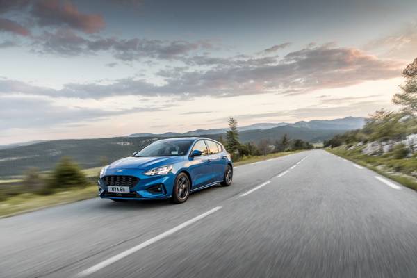 Ford Focus ST Line Hatchback Desert Island Blue groningen 03