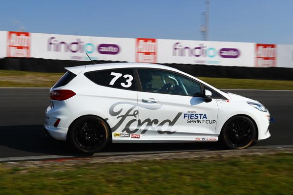 Ford Fiesta ST LINE groningen 02