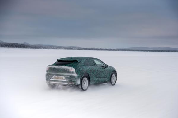 Snelle Jaguar I PACE laadt snel op 04