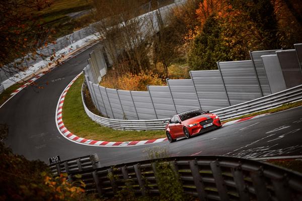 Jaguar xe sv groningen project 8 02