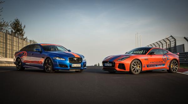 JAGUAR F TYPE SVR EN XJR575 RACETAXI groningen 03