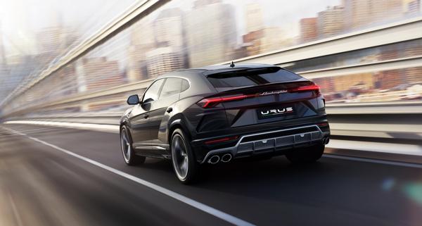 Lamborghini Urus 03