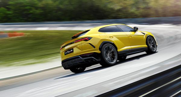 Lamborghini Urus 04