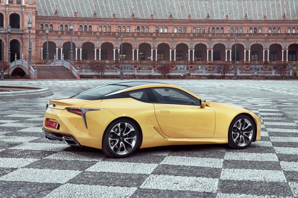 Lexus LC500 groningen 02