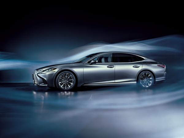 Lexus LS 500h groningen 04