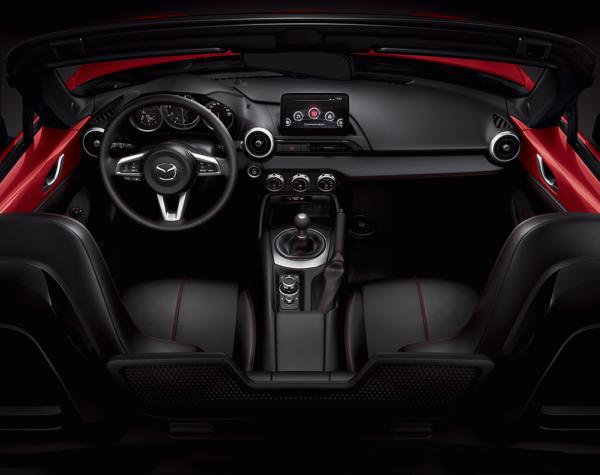 03 2019 MAZDA MX 5 INTERIOR