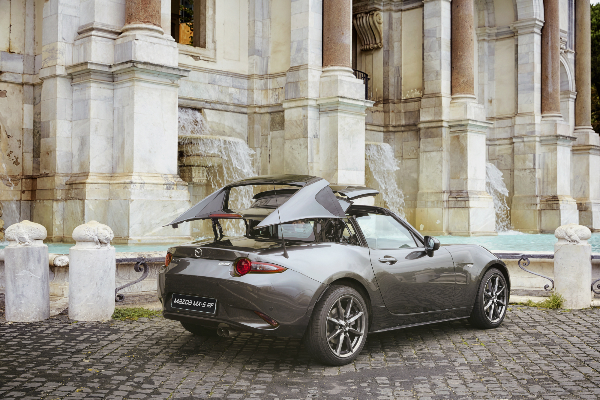 Mazda MX 5 RF in Rome groningen 04