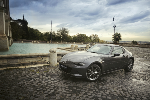 Mazda MX 5 RF in Rome groningen 01