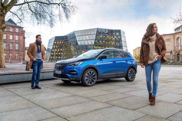 05 Topmodel Opels SUV familie de nieuwe Opel Grandland X Hybrid4