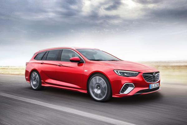 Opel groningen Insignia GSi Sports Tourer 02