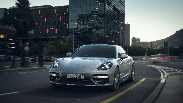 Porsche Panamera Hybrid groningen 05