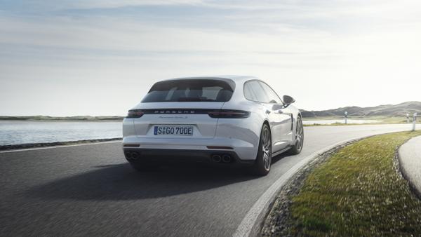 Porsche Panamera plug in hybrid groningen 03