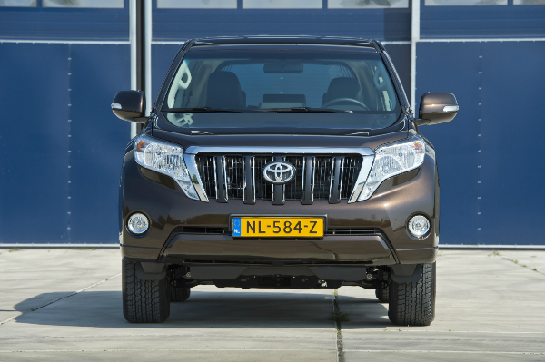 Toyota Land Cruiser Challenger groningen 04