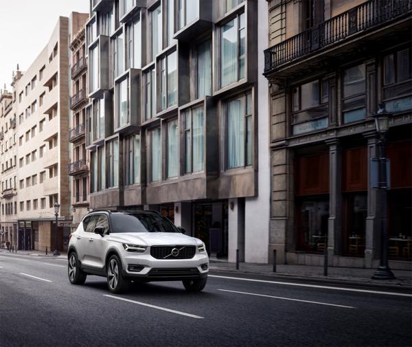 New Volvo groningen XC40 exterior 04