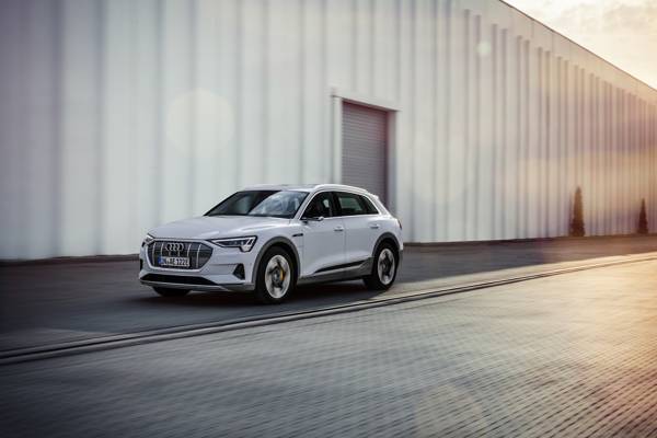 Audi etron SUV groningen 04