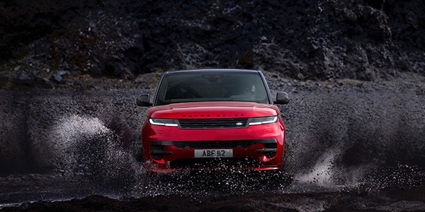 New Range Rover Sport maakt spectaculair debuut