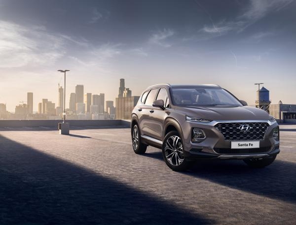 Hyundai onthult eerste beelden van de Santa Fe