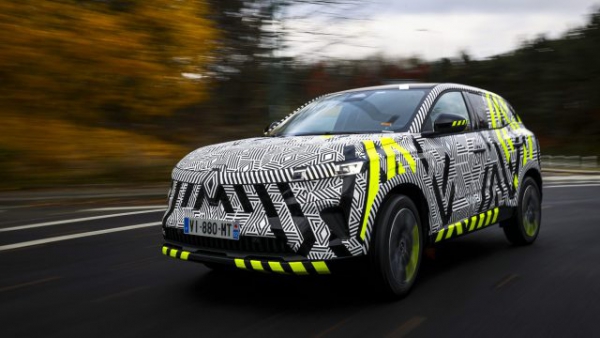 De nieuwe Renault Austral laat zich een beetje meer zien