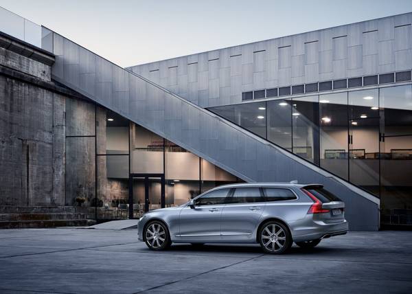 Volvo introduceert extra luxe Volvo V90 T4 Business Luxury