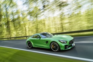 Mercedes-Benz toont AMG GT R op Capital Cars &amp; Classics