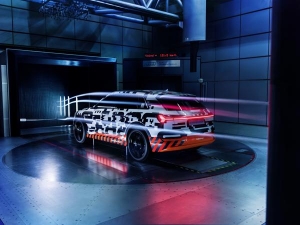 Optimale stroomlijn Audi e-tron: duurtest in de windtunnel
