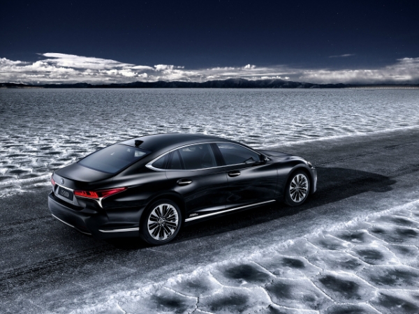 Lexus Luxury Limousine in Genève