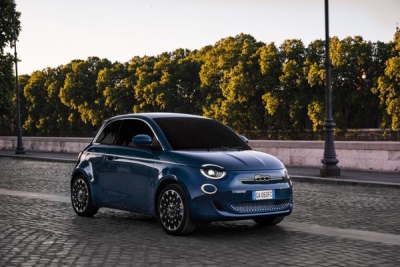 De volledig elektrische New 500 &ldquo;la Prima&rdquo; Hatchback