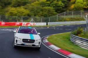 Jaguar I-PACE ’s werelds eerste volledig elektrische ringtaxi