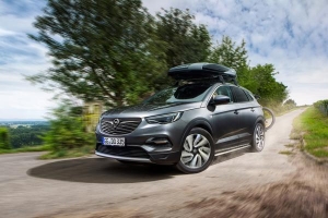 Rijden in stijl: praktische accessoires voor de Opel Grandland X