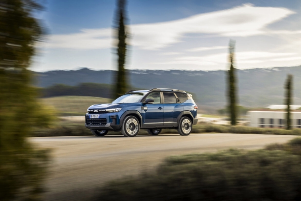 Rijden met de volledig nieuwe Dacia Bigster