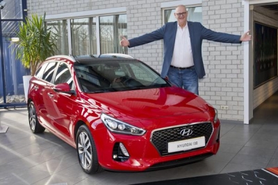 Lange en zware mensen waarderen Hyundai i30 Wagon als ruimste en beste auto.