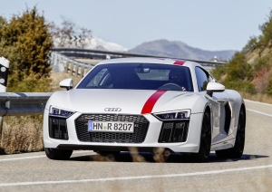 Pure rijdynamiek: de nieuwe Audi R8 V10 RWS