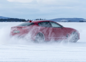 Kia test nieuwe Stinger in extreme omstandigheden