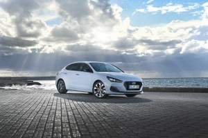 De geheel nieuwe Hyundai i30 Fastback: strak en elegant.