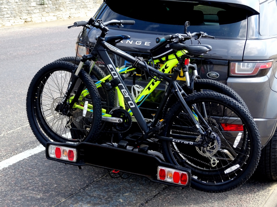 Rentmeester Mompelen Tweede leerjaar Hoe kies je een goede fietsendrager voor achterop de auto