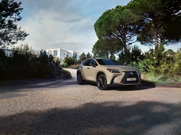 LEXUS introduceert nieuwe avontuurlijke NX OVERTRAIL